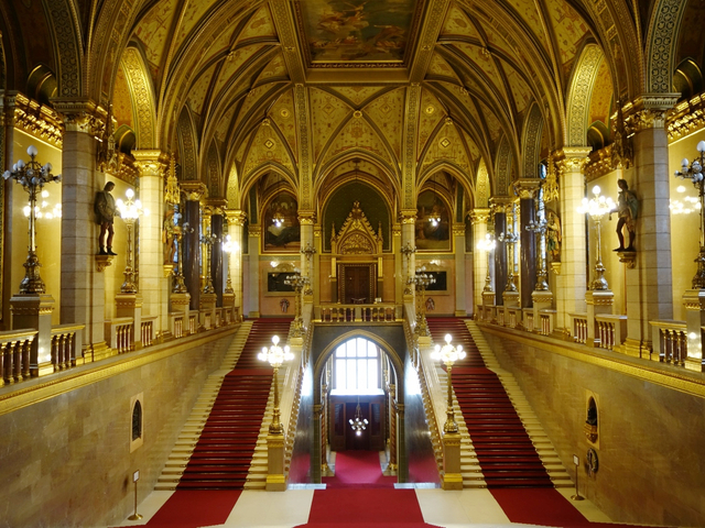 7. 国会議事堂(ブダペスト) / ペスト地区