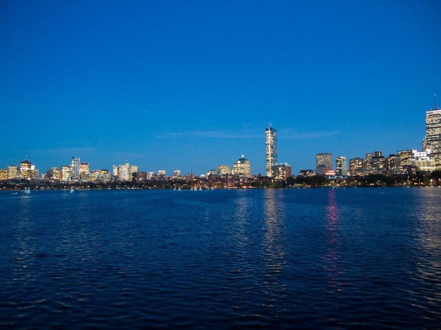 3. チャールズ川