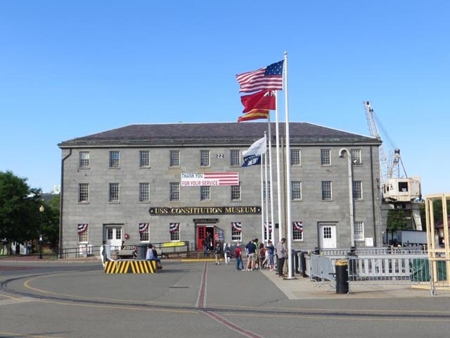 6. USSコンスティテューション号