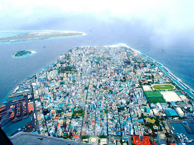 モルディブの政治や経済の中心地首都マレ(マレ島)の観光