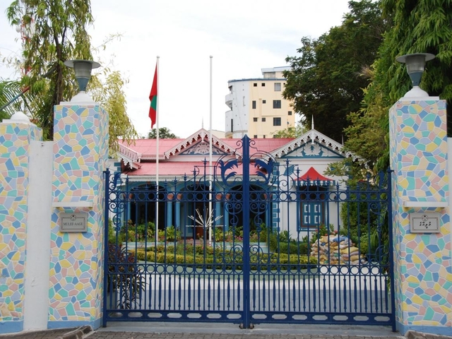 2. 大統領官邸 (ムーレアージェ)