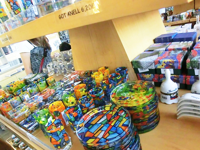 お土産も買えるよ