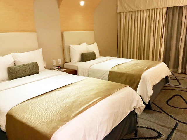 9. クラウンプラザリゾート グアム  / タモン