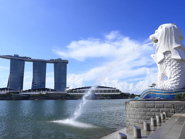 荷物を置いたら「マーライオン公園」へ