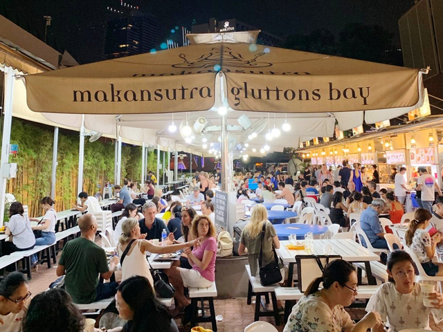 人気のホーカーズで夕食