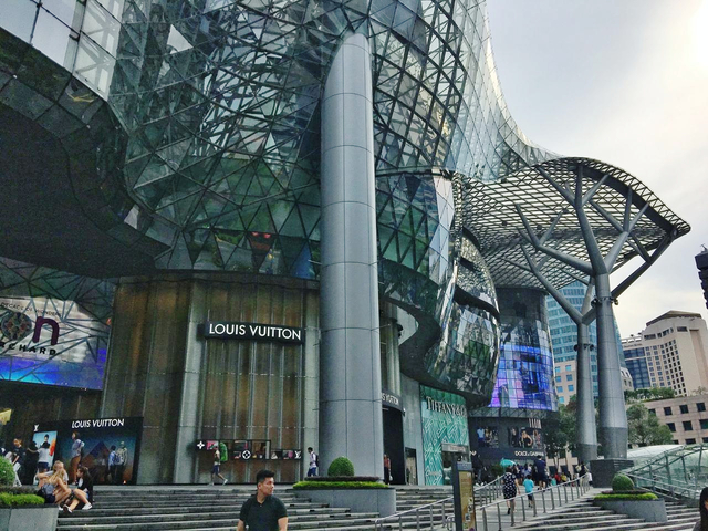 見ているだけでも楽しい「オーチャード ロード」