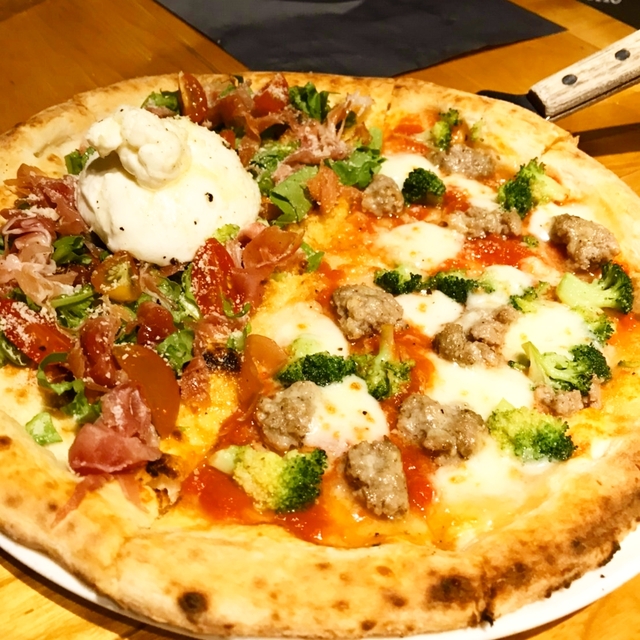 ピザ フォーピース ダナン