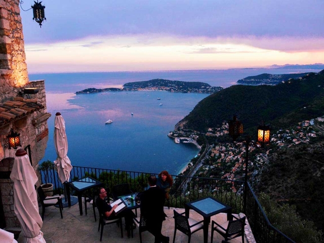 5. シャトー エザ / フランス